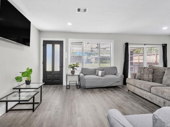 1625 Demaree Lane, Houston TX 77029