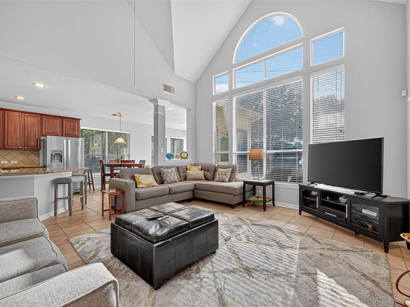 806 Spring mist Court, Sugar Land TX 77479