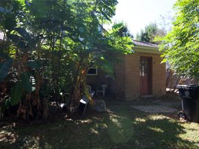 5242 Grape Street, Houston TX 77096