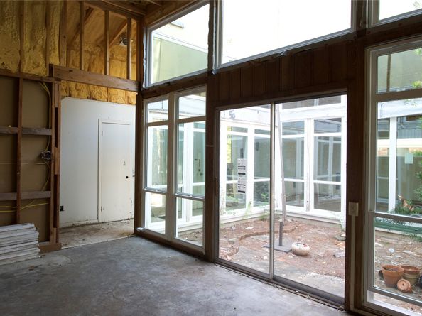 5242 Grape Street, Houston TX 77096