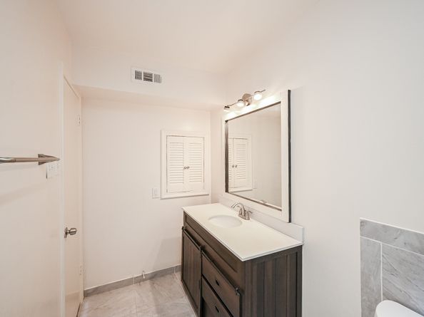 5230 Arboles Drive 4, Houston TX 77035