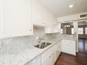 5230 Arboles Drive 4, Houston TX 77035