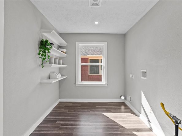 6410 Heron Drive, Houston TX 77087