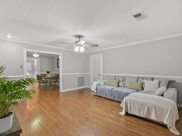 605 Kelley Street, Houston TX 77009