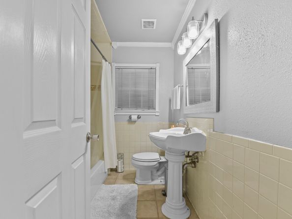 605 Kelley Street, Houston TX 77009