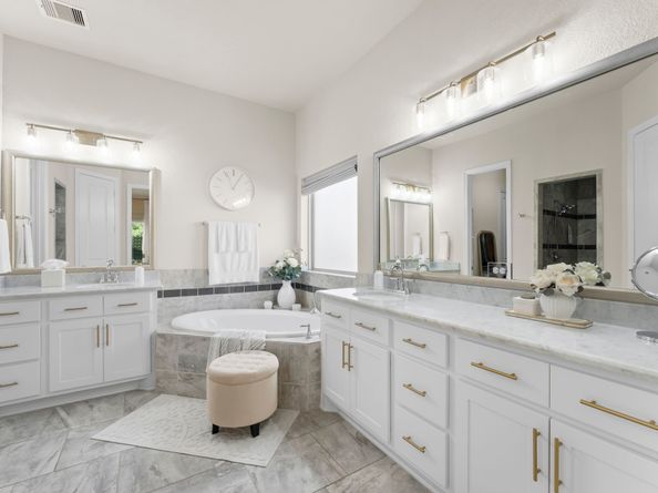 72 Twin Ponds Place, Tomball TX 77375