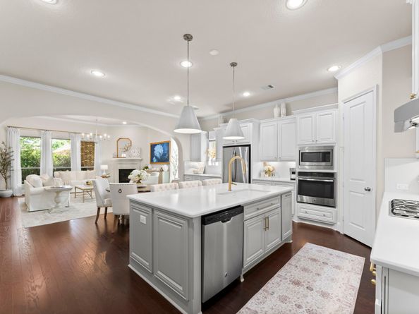 72 Twin Ponds Place, Tomball TX 77375