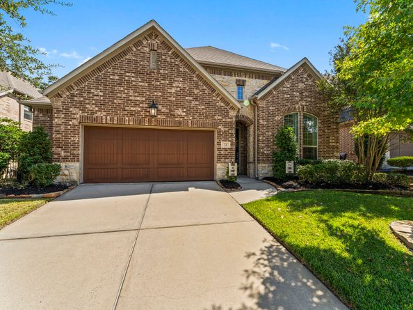 72 Twin Ponds Place, Tomball TX 77375