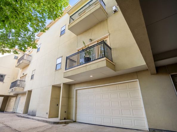 5841 Darling Street C, Houston TX 77007