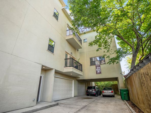 5841 Darling Street C, Houston TX 77007
