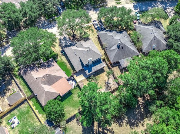 1627 Sterling Village Drive, Spring TX 77386