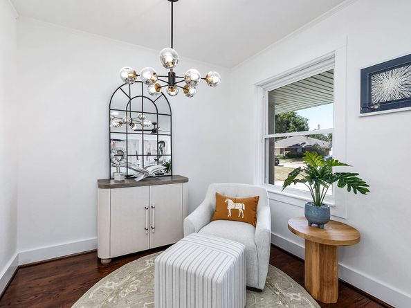 6319 Woodbrook Lane, Houston TX 77008