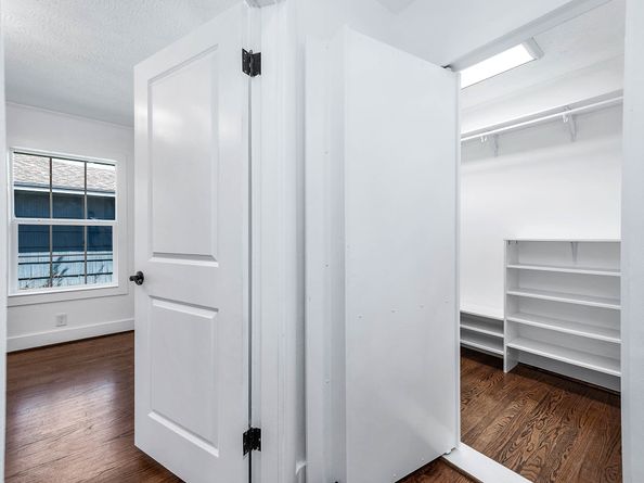 6319 Woodbrook Lane, Houston TX 77008