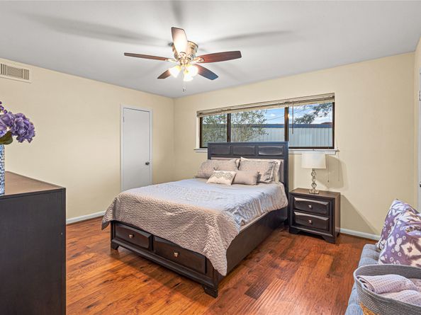 2823 Rockarbor Drive, Houston TX 77063