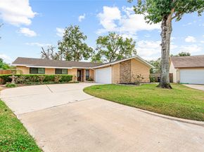 2823 Rockarbor Drive, Houston TX 77063
