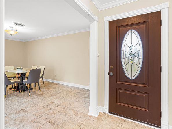 2823 Rockarbor Drive, Houston TX 77063