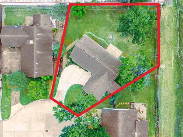 2823 Rockarbor Drive, Houston TX 77063