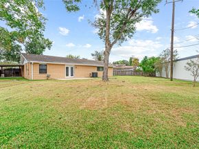 2823 Rockarbor Drive, Houston TX 77063