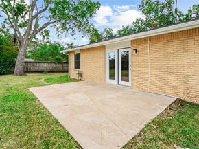 2823 Rockarbor Drive, Houston TX 77063