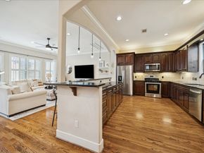 934 W 22nd Street B, Houston TX 77008