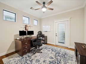 934 W 22nd Street B, Houston TX 77008