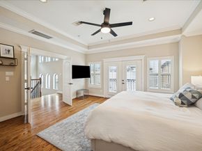 934 W 22nd Street B, Houston TX 77008