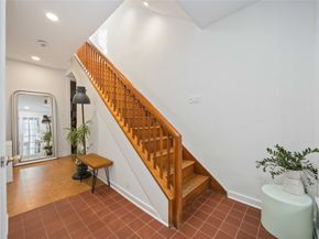 1425 Nantucket Drive B, Houston TX 77057