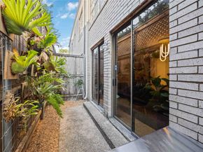 1425 Nantucket Drive B, Houston TX 77057