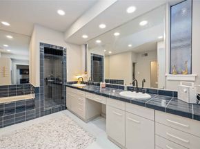 1425 Nantucket Drive B, Houston TX 77057