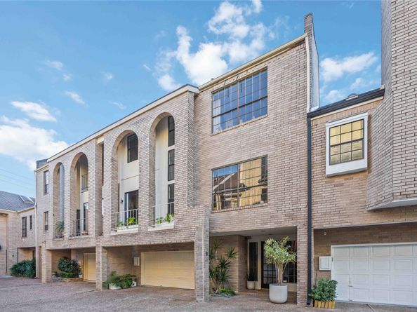 1425 Nantucket Drive B, Houston TX 77057