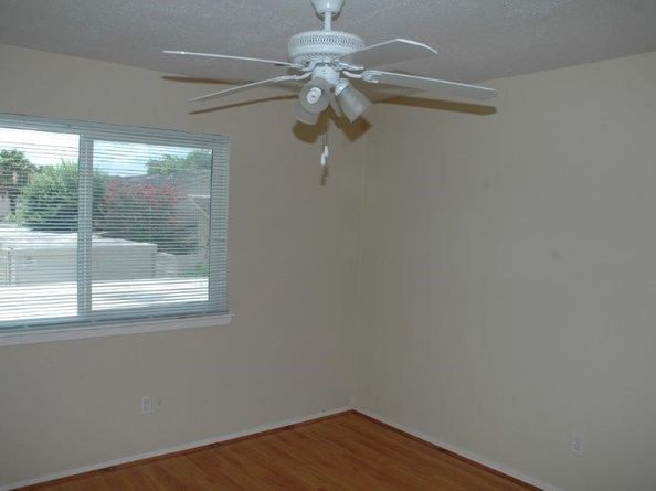 10325 Huntington Place Drive 325, Houston TX 77099