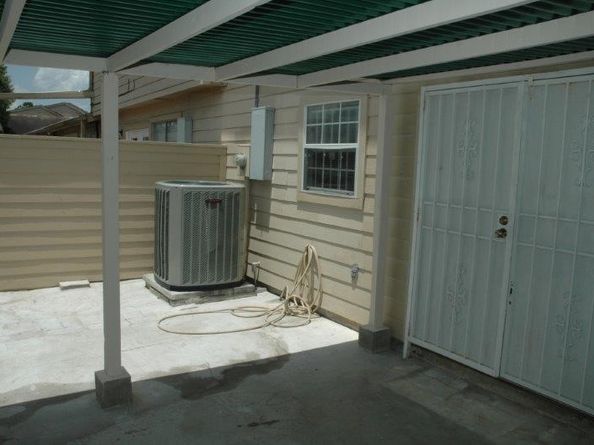 10325 Huntington Place Drive 325, Houston TX 77099