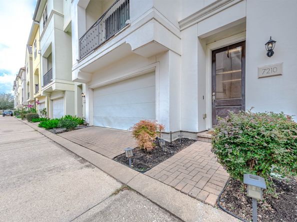7210 Laguna Villas, Houston TX 77036