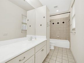 2414 Calumet Street B, Houston TX 77004