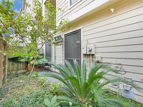 2414 Calumet Street B, Houston TX 77004