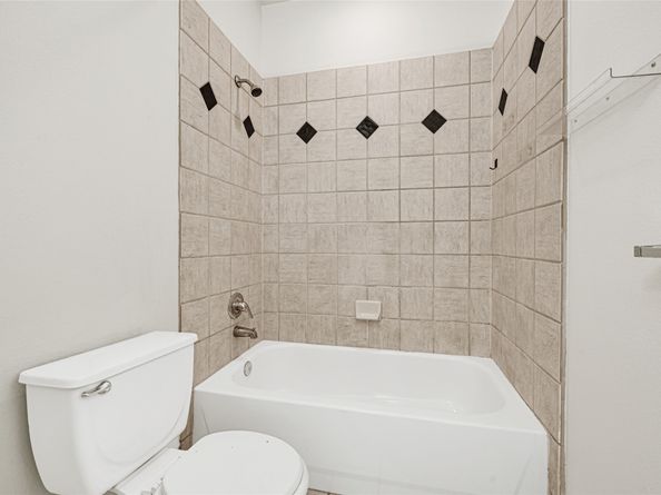 2414 Calumet Street B, Houston TX 77004