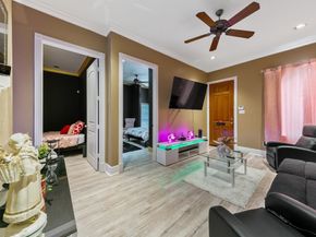 12832 Willow Centre Drive, Houston TX 77066