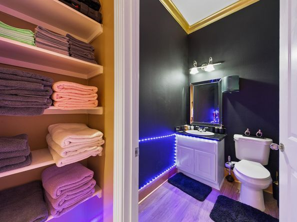 12832 Willow Centre Drive, Houston TX 77066