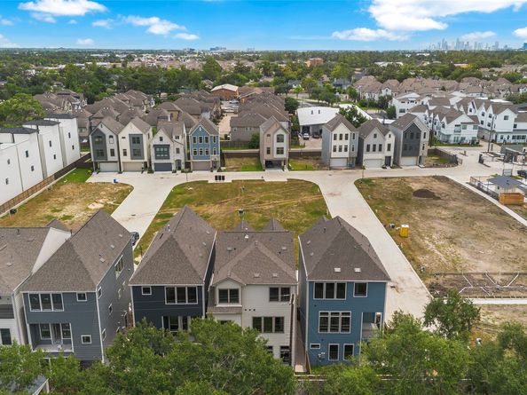 1705 Bologna Lane, Houston TX 77055