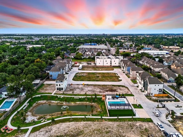 1705 Bologna Lane, Houston TX 77055