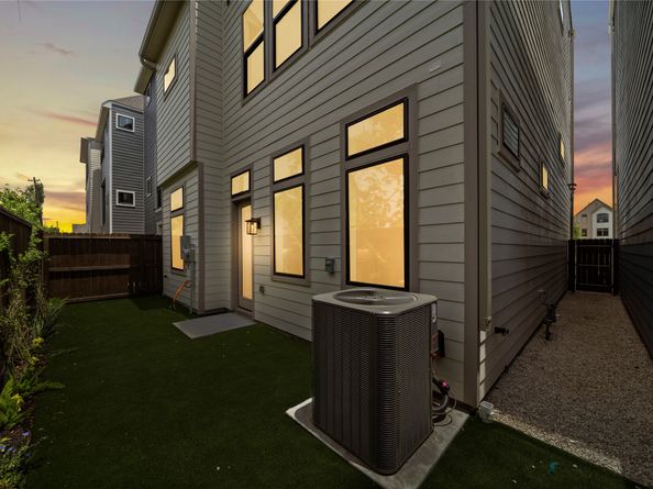 1705 Bologna Lane, Houston TX 77055