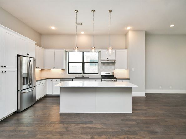 1258 N Post Oak Road B, Houston TX 77055