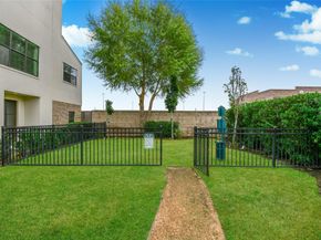 1258 N Post Oak Road B, Houston TX 77055