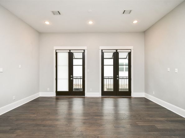 1258 N Post Oak Road B, Houston TX 77055