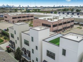 1258 N Post Oak Road B, Houston TX 77055