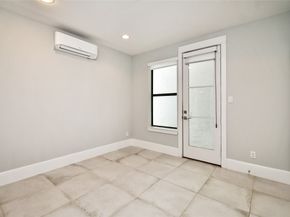 1258 N Post Oak Road B, Houston TX 77055