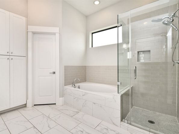 1258 N Post Oak Road B, Houston TX 77055