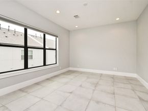 1258 N Post Oak Road B, Houston TX 77055