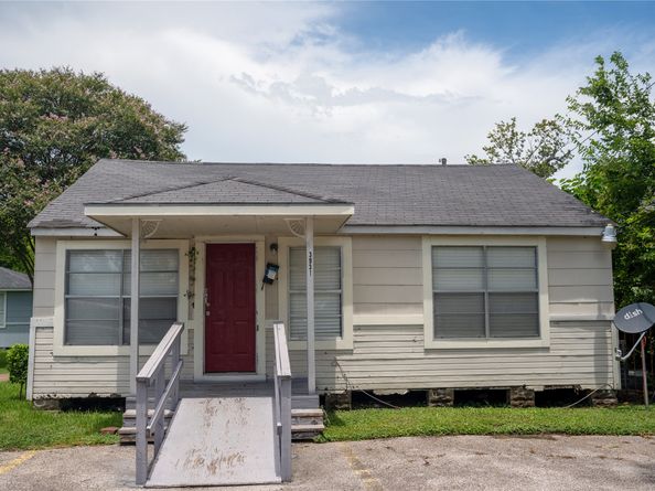 3929 Caplin Street, Houston TX 77026