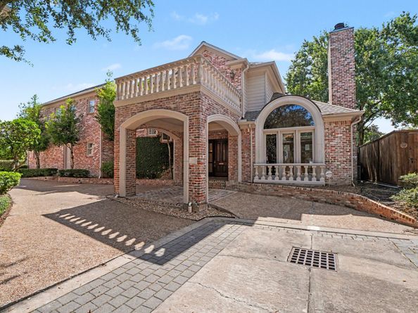 58 W Terrace Drive, Houston TX 77007